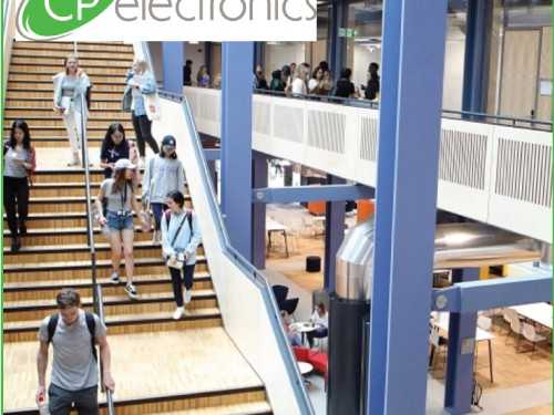 חברת CP Electronics מספקת לבית הספר לכלכלה של לונדון (London School of Economics) מערכת בקרת תאורה הניתנת להתאמה